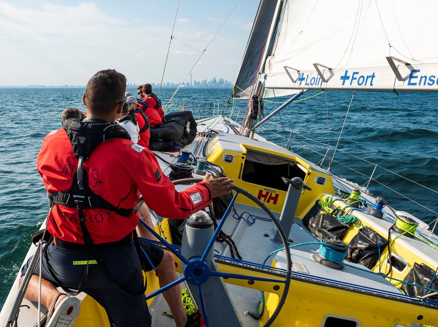 À la barre d’Esprit de Corps III, Toronto à l’horizon